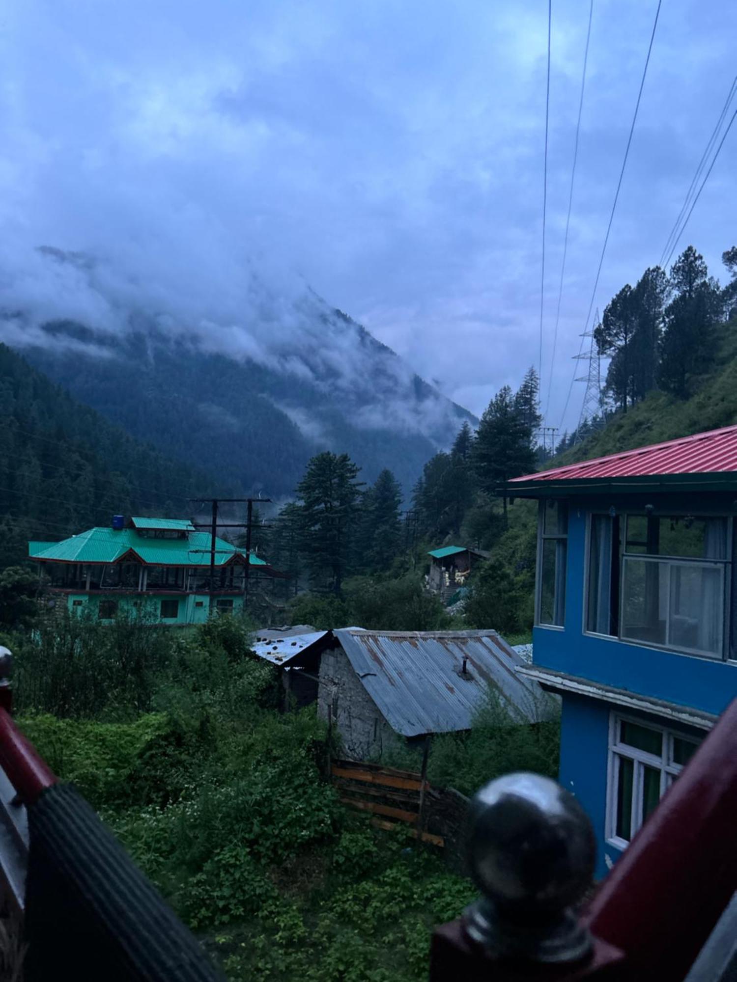 Formosa Hostel & Cafe Kasol Exteriör bild