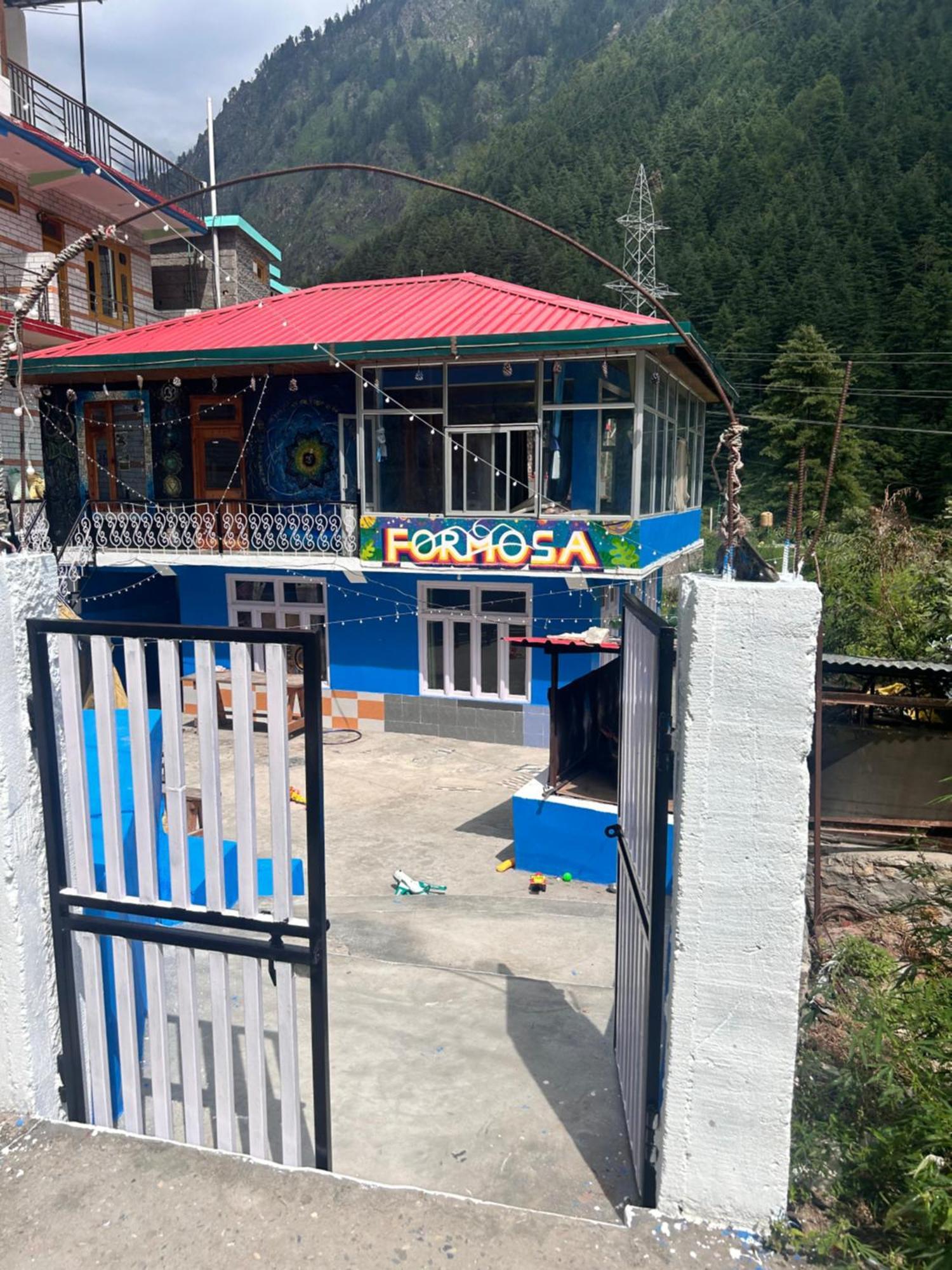Formosa Hostel & Cafe Kasol Exteriör bild