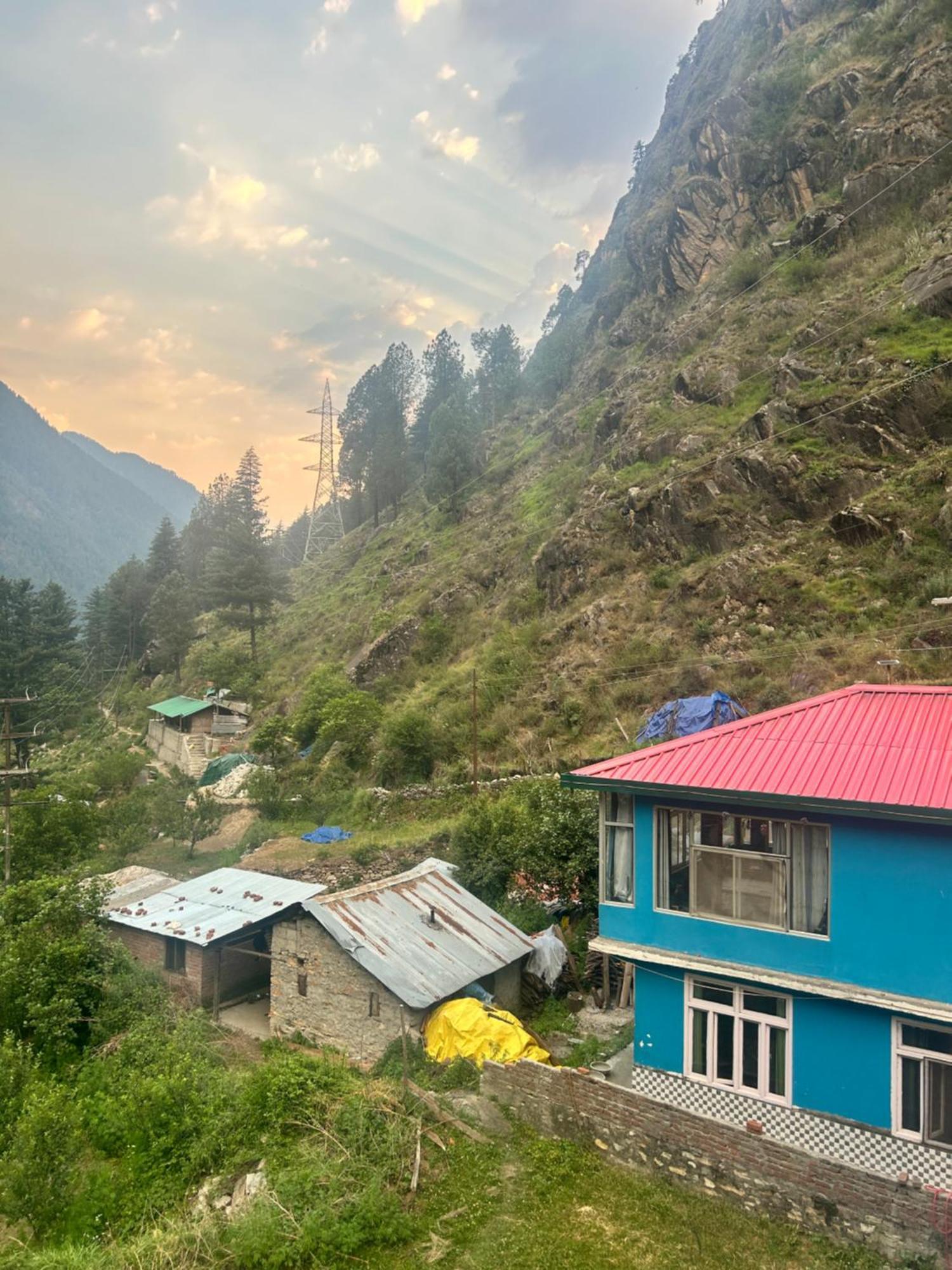 Formosa Hostel & Cafe Kasol Exteriör bild