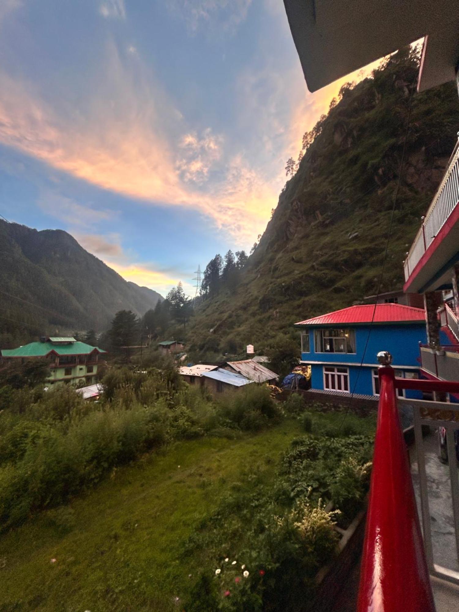 Formosa Hostel & Cafe Kasol Exteriör bild