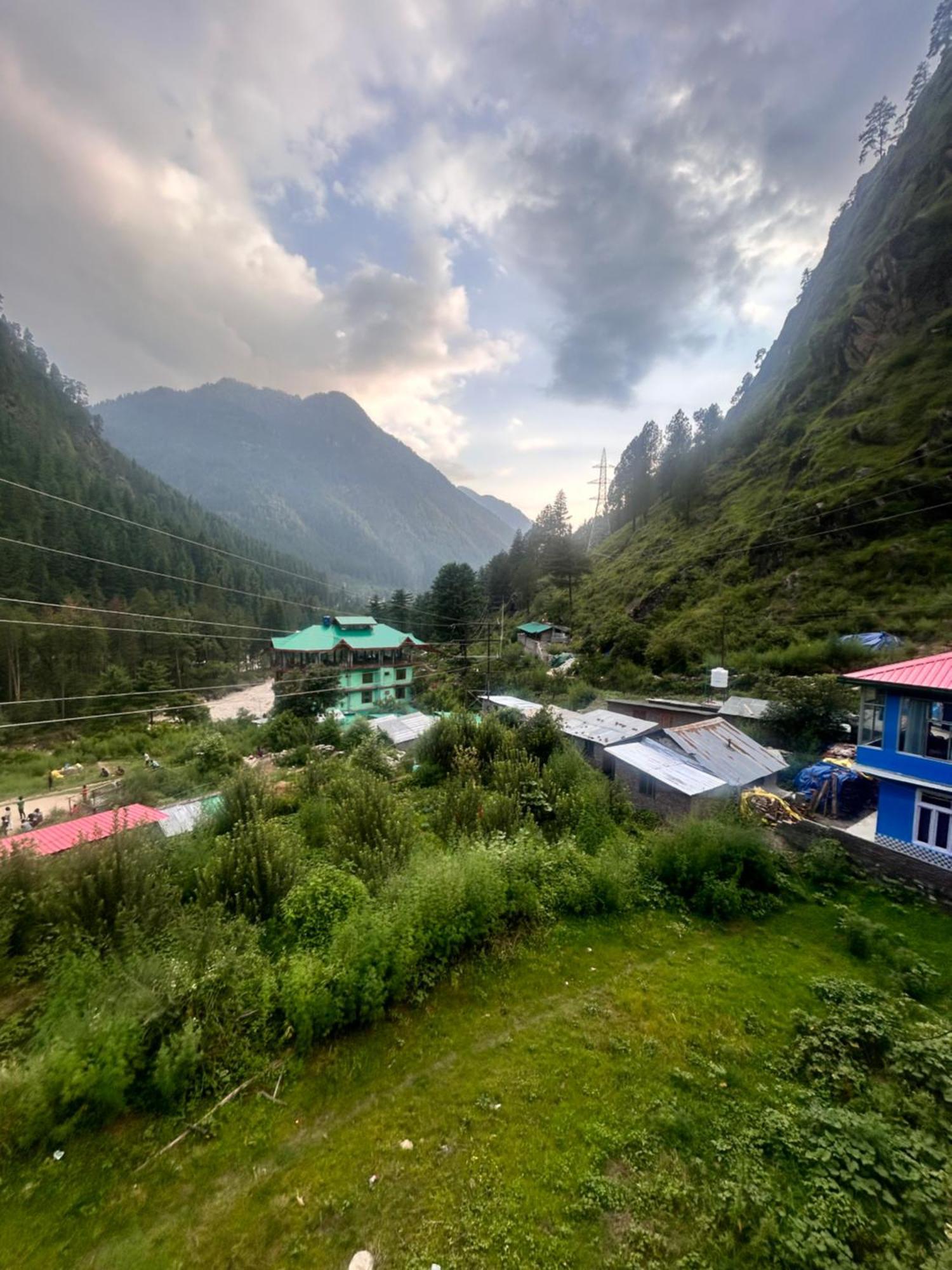 Formosa Hostel & Cafe Kasol Exteriör bild