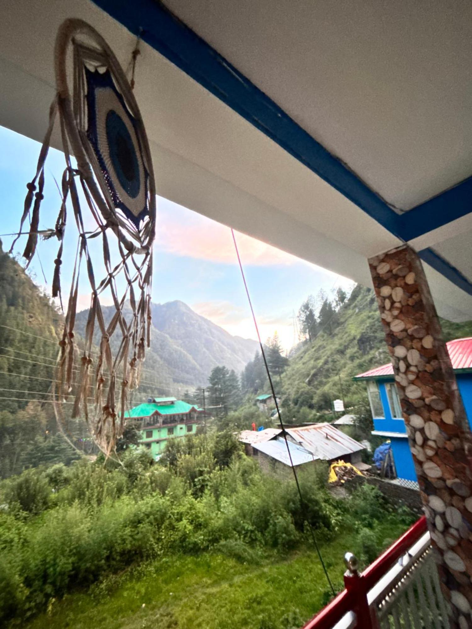Formosa Hostel & Cafe Kasol Exteriör bild