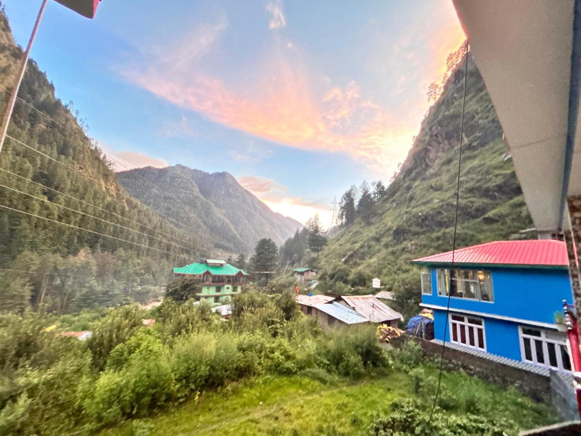 Formosa Hostel & Cafe Kasol Exteriör bild