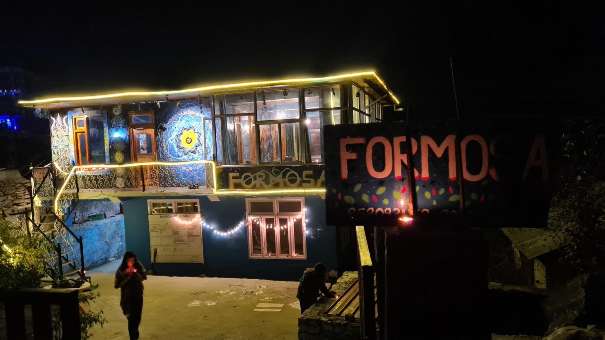 Formosa Hostel & Cafe Kasol Exteriör bild